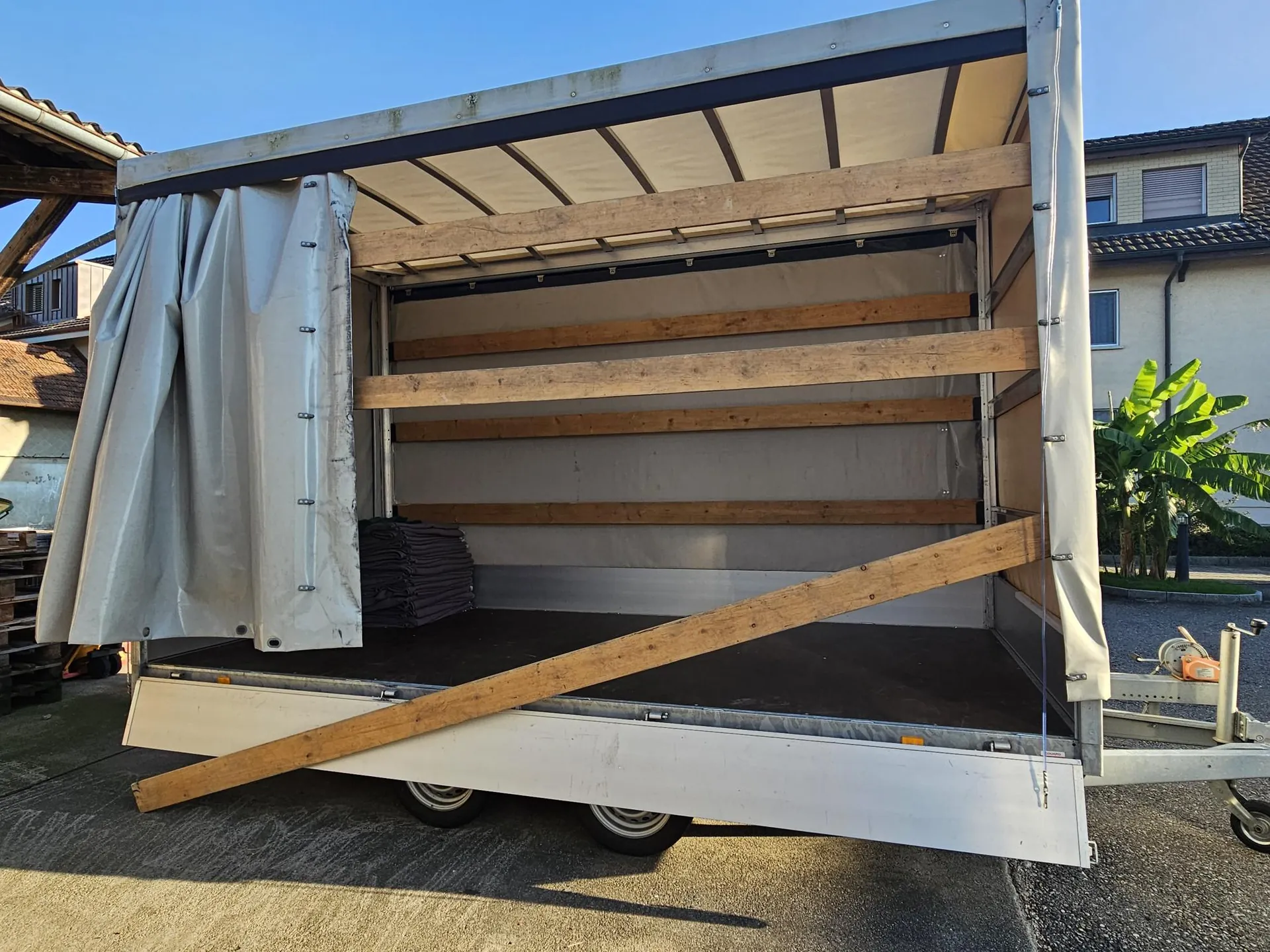 Sachentransportanhänger 1 (Plane)